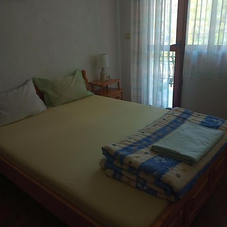 Family Hotel Shisharka 巴塔克 外观 照片