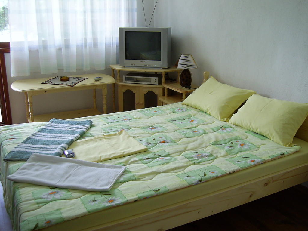 Family Hotel Shisharka 巴塔克 客房 照片